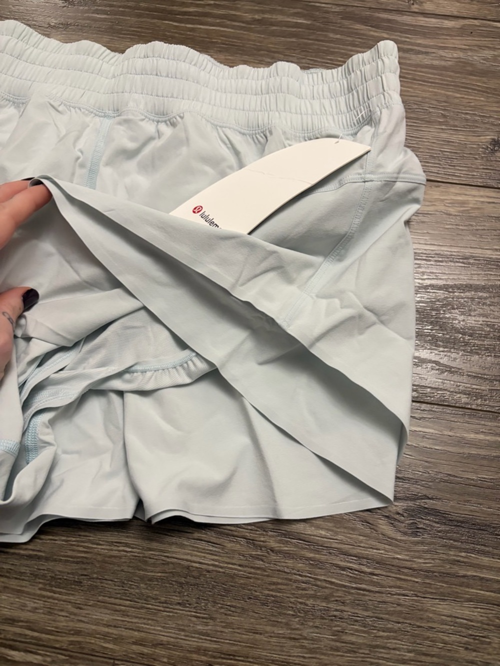 NWT Lululemon Shake It Out High-Rise Running Short 2.5" (Ocean Air) Size XL - Picture 3 of 10